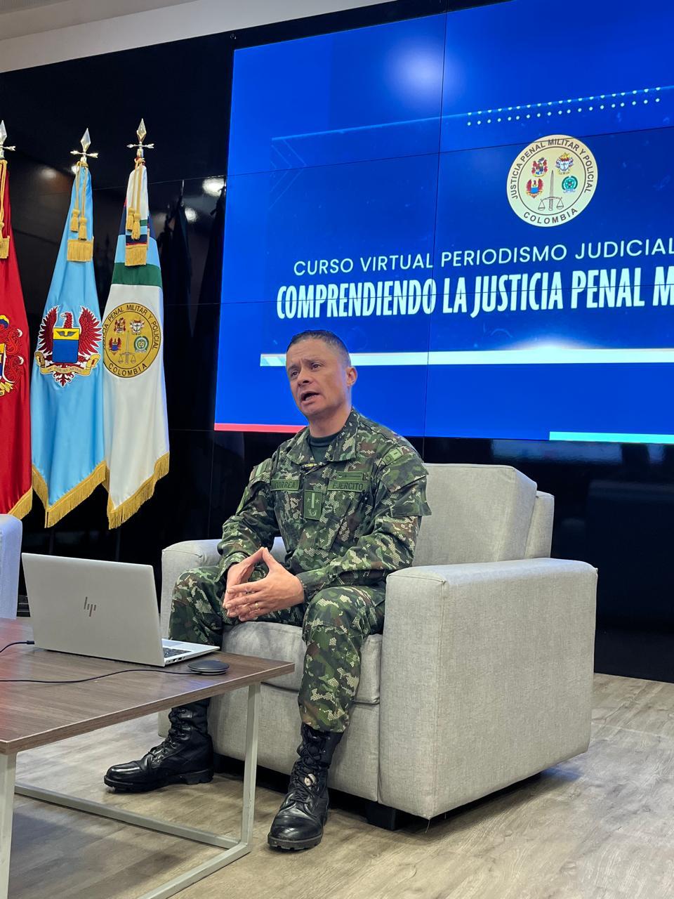 funcionario de la JPMP en el curso virtual de periodistas
