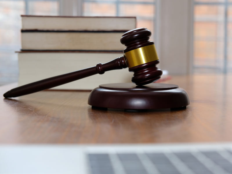 Foto del martillo del juez