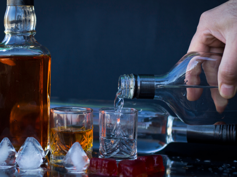 Foto de una botella de licor