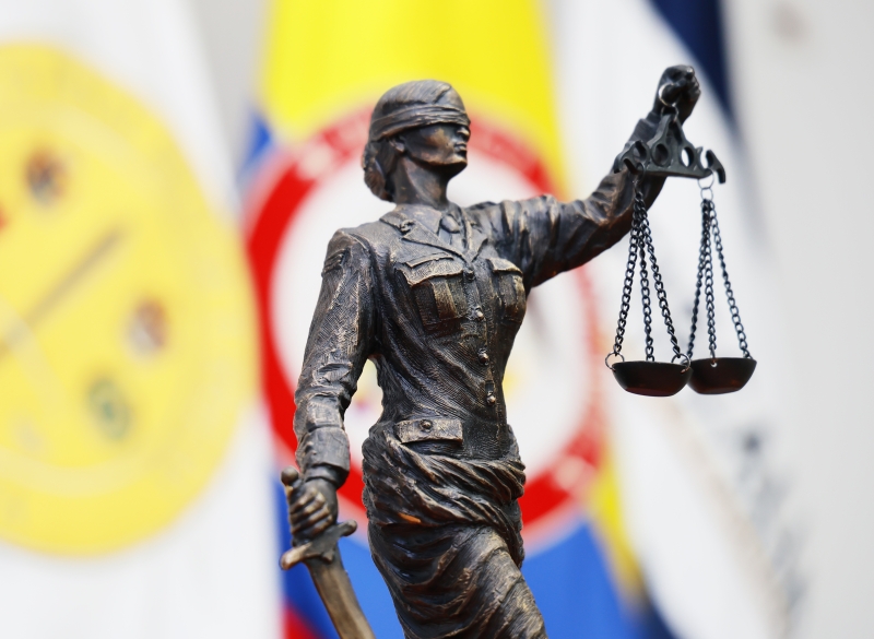 diosa de la justicia con la balanza