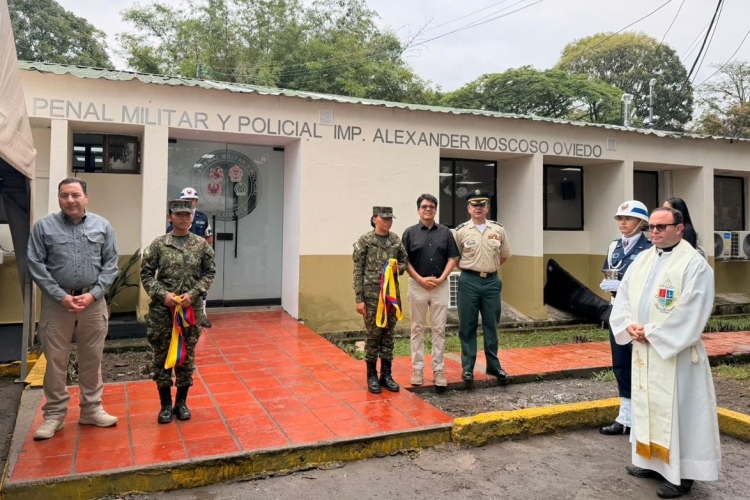 Foto acto protocolario de inauguración del Palacio en Apiay