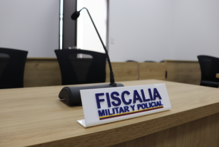 Imagen de una sala de una sala de audiencias
