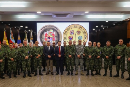 funcionarios de la JPMP y del EJC