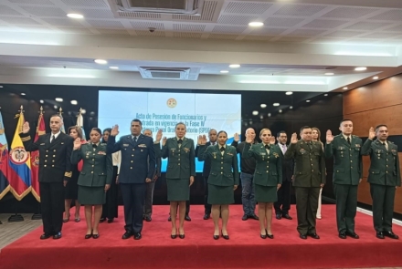 funcionarios de la JPMP haciendo juramento de posesión