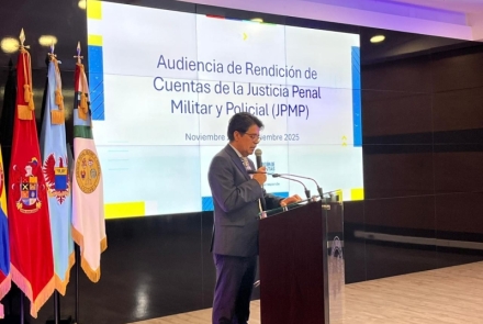 director en el auditorio